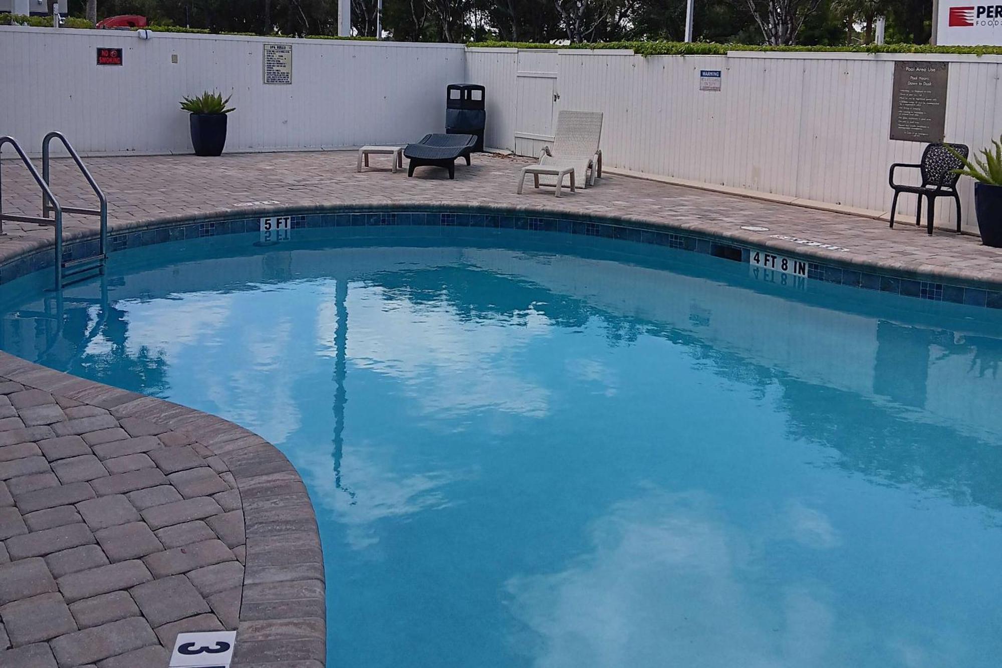 Comfort Suites Sawgrass Tamarac Exterior foto